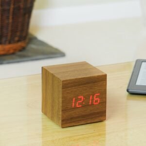 Originalios Dovanos Medinis Cube Click Laikrodis 7